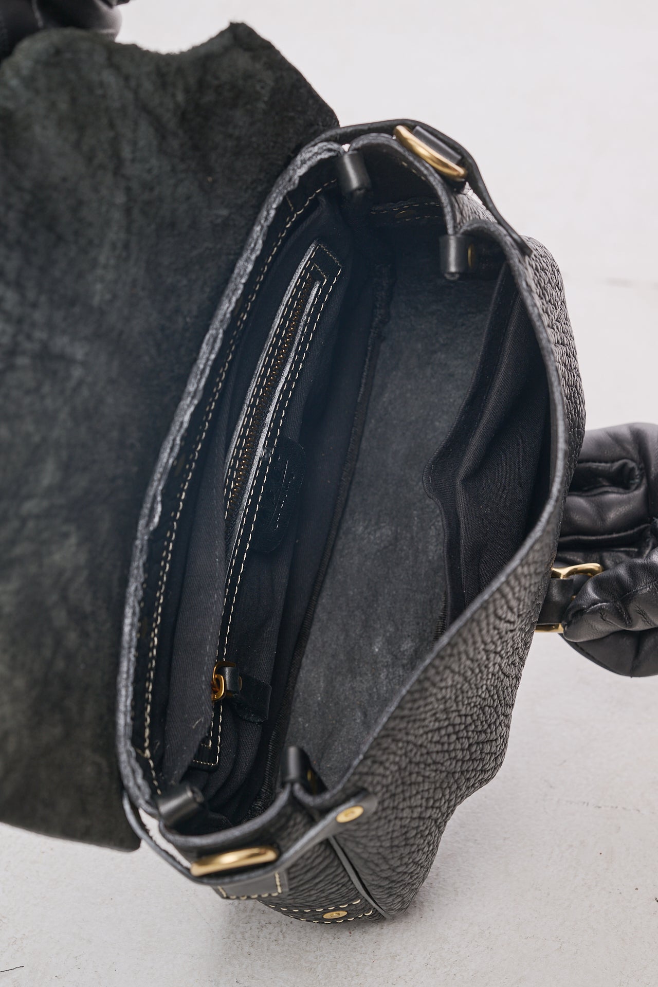 Black Full-Grain Leather Shoulder Bag - Image 5