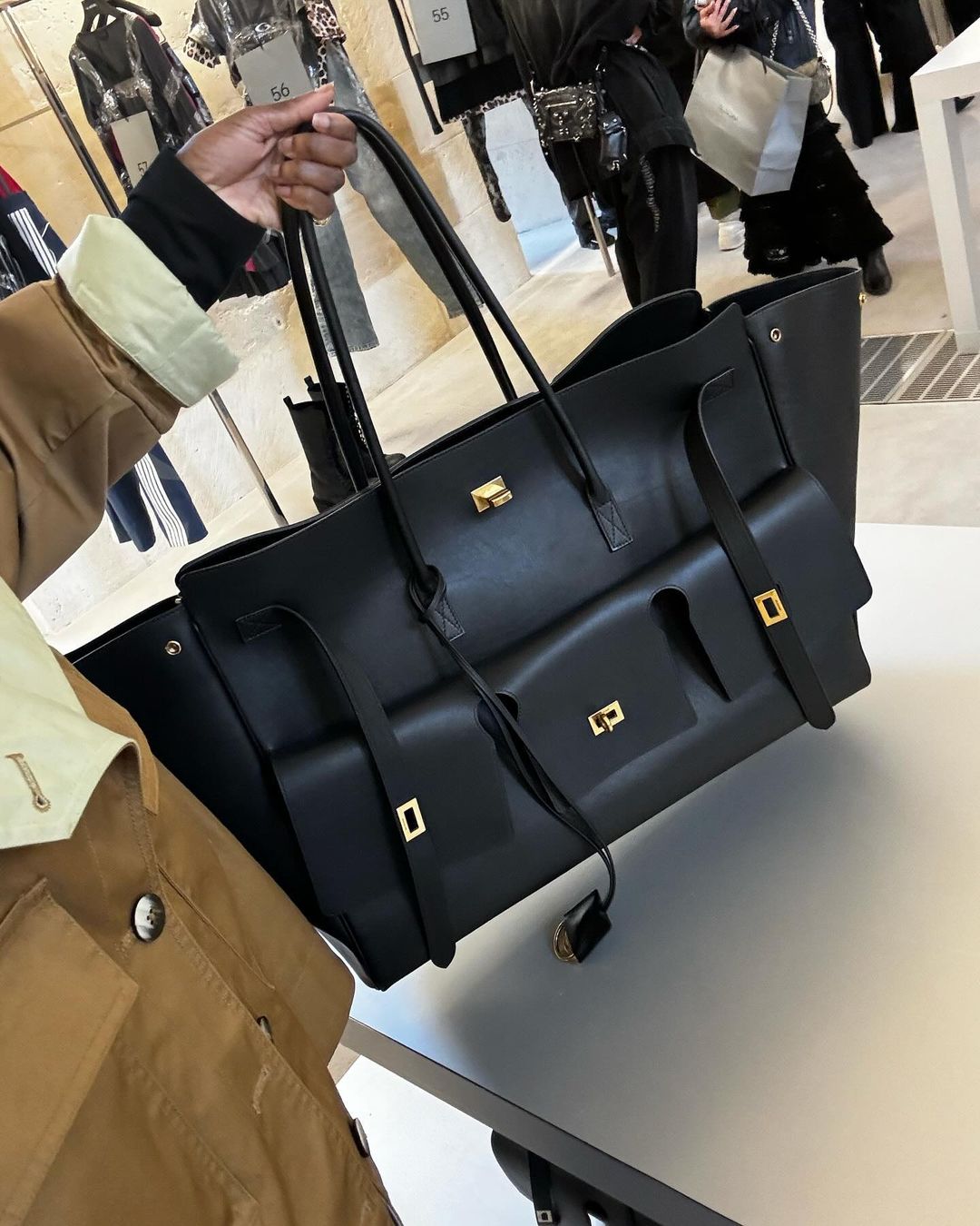 Sophisticated Leather Tote - Image 7