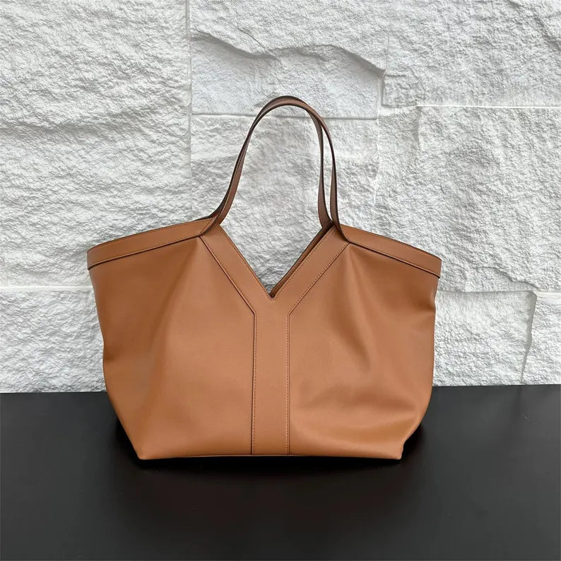 V Cowhide Leather Tote bag - Image 3