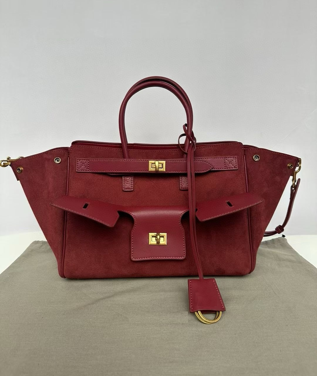 Sophisticated Large suede Tote - Image 2