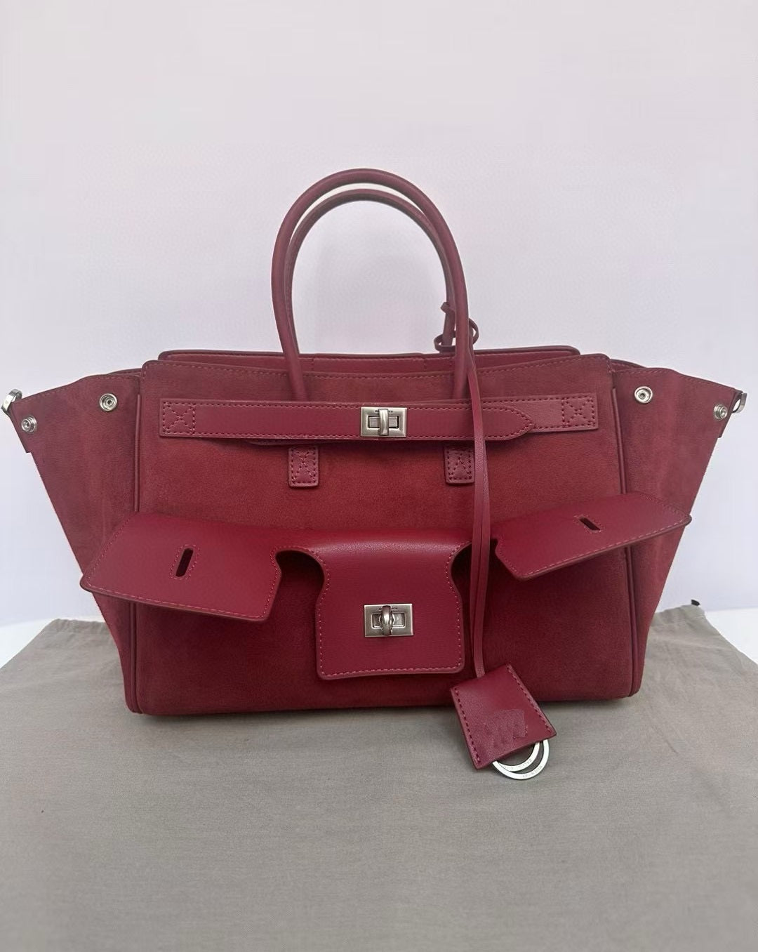 Sophisticated Large suede Tote - Image 10